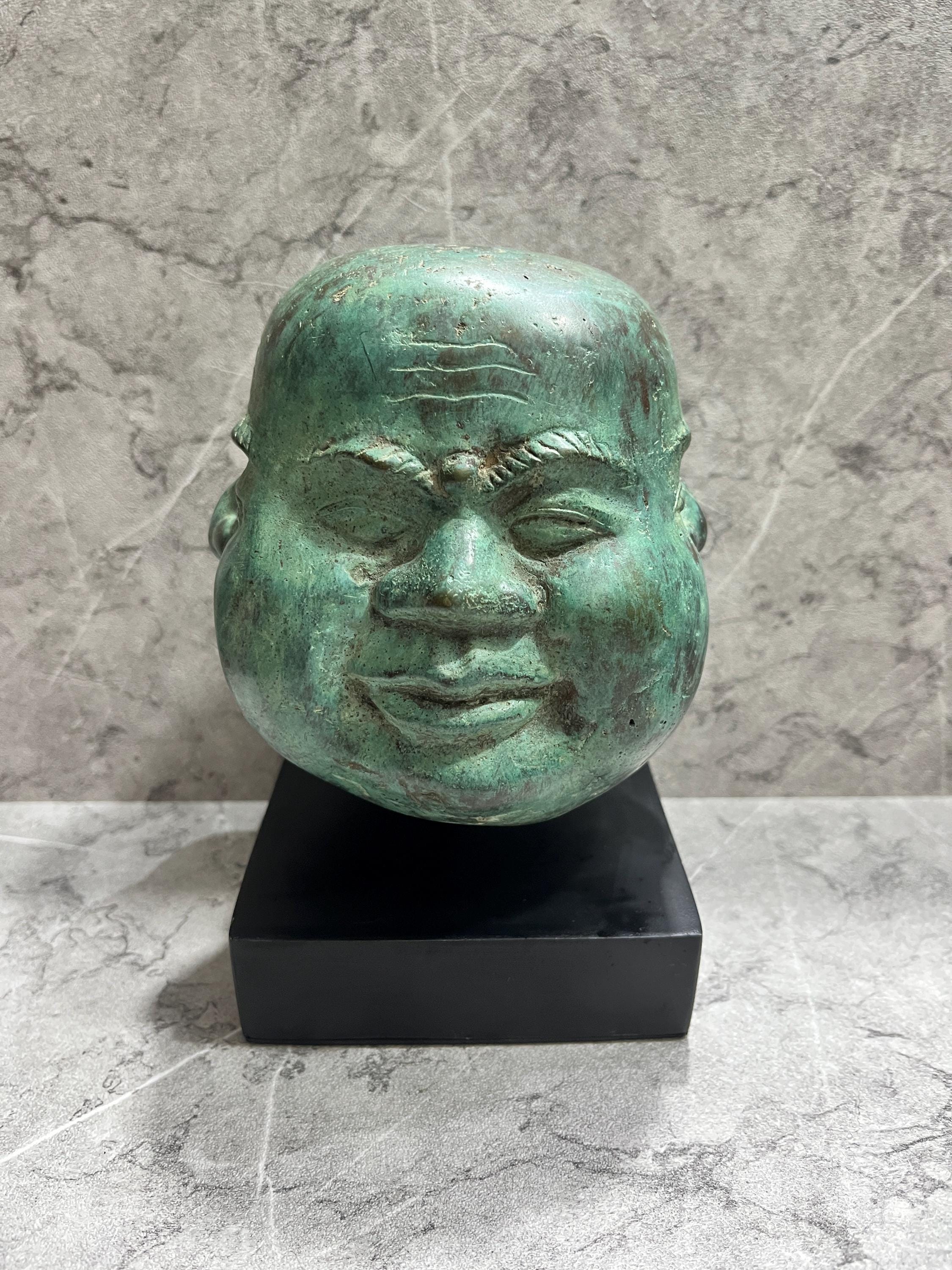 インドネシア製／ブッダ置物／真鍮と鉄製。【ケース入り3体と真鍮製の1