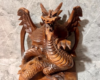 バリ島のナガ族の龍の木彫り彫刻：手彫りのバリ美術像 - Etsy 日本