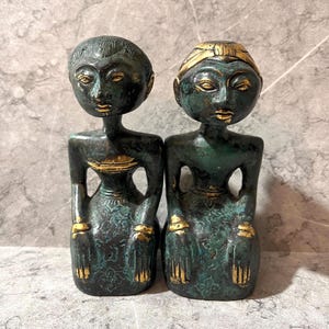 Bronzen Javaans bruidspaar sculptuur – Handgemaakt cultureel decor, verjaardagscadeaus, kerstcadeaus, bronzen cadeaus