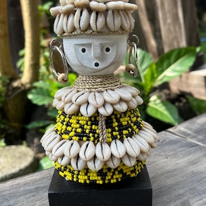 Shell & Bead Tribal Figurine – Handmade Cultural Decor (7.9 inches)