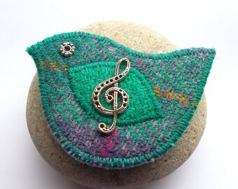 Harris Tweed Bird Brooch with Treble Clef Music Note Motif.  Scottish Gift. Handmade in Scotland.