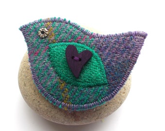 Harris Tweed Bird Brooch with Purple Wooden Heart Button. Shawl Pin, Knitwear Accessory, Handmade in Scotland