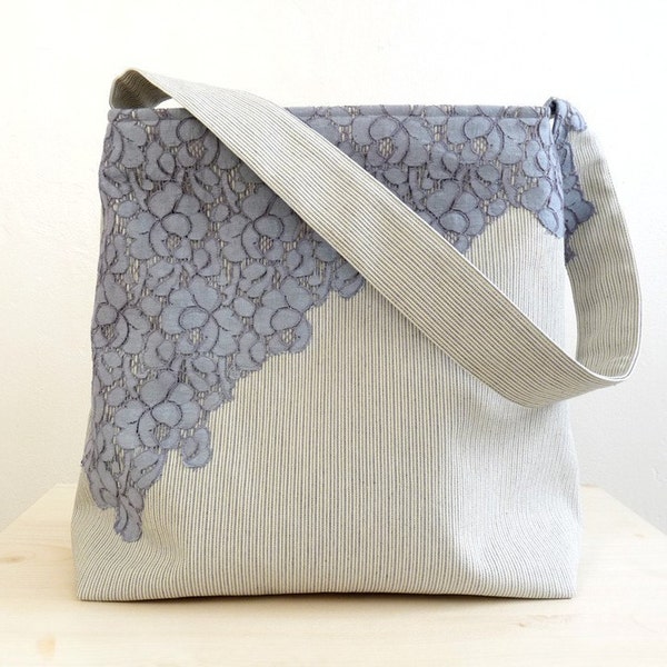 Soft French Lace Bag with Zipper Closure