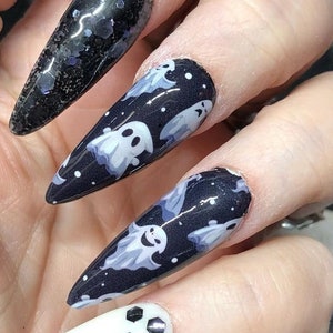 Cute Spooky Ghosts Wrap for Halloween accent focal nail art by Kozmik nails