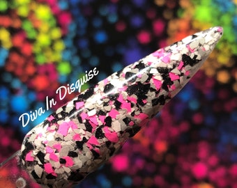 Diva In Disguise - Acrylic Nail Dip Powder by Kozmik Nails