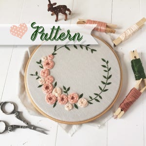 Flourishing Crown digital hand-embroidery pattern, beginner friendly