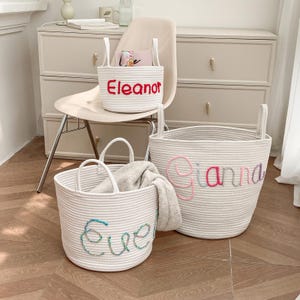 Benutzerdefinierter Name Spielzeugkorb, Baumwollseilkorb, handgefertigter Dekorkorb, Zuhause Aufbewahrungskorb, personalisierte Babypartygeschenke, Babyspielzeug-Organisator
