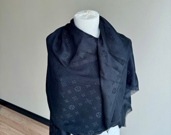 Sciarpa di seta monogramma Lv vintage, silenziatore di seta Lv, sciarpa nera vintage, sciarpa foulard Lv, sciarpa regalo per lei!