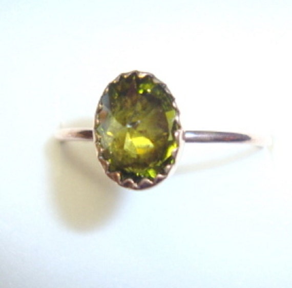 Olivine Green Sparkler Ring in Reclaimed/recycled 14k/20 Gold | Etsy