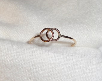 Interlocking rings of Friendship eternity endless Love -  recycled 14k gold filled - Size 5, 6, 7, 8 couples