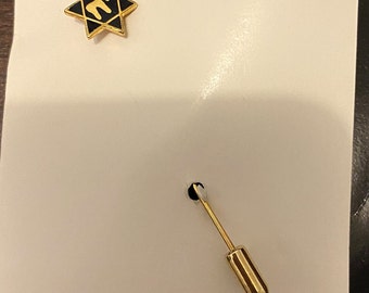 Chai Stick Pin - in support of Israel- The living Jewish Nation.  Gold plated and enameled. free shipping