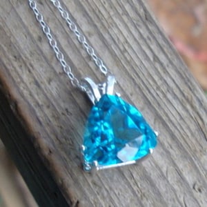 BLUE Topaz pendant in sterling silver with chain - necklace -  eco friendly Sterling Silver - Big (8.5 ct) Swiss blue topaz