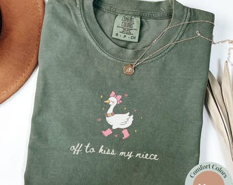 Comfort Colors Auntie Shirt, Cool Aunt Shirt,  Auntie Era Shirt, Auntie Shirt, Favorite Aunt Tee, New Aunt Gift, Fun Aunt Gift, Aunt Gift