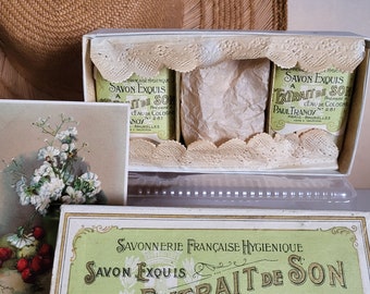 Antique French Parisienne Fine soap Box w. Wrapped Soap & Postcard