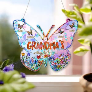 Personalized Butterfly Grandma&#39;s Garden Glass Suncatcher Window Decor, Gift for Gigi Mimi From Grandkids, Mother&#39;s day Gift, Mom Gift