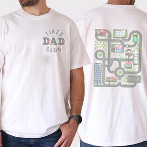 T-shirt grappige speelauto's op papa's rug, dubbelzijdig T-shirt racebaan routekaart, interactief speelshirt peuter, grappig vaderdagcadeau voor papa