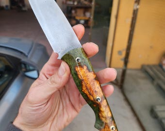 Cuchillo de bushcraft de espiga completa hecho a mano, hoja forjada a mano personalizada, cuchillo de camping y supervivencia.