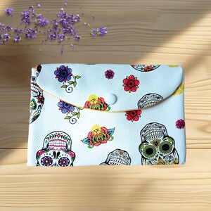 Pochette en simili cuir doublée 17x11,5 cm – Rangement oracles, tarots, pierres, petits objets