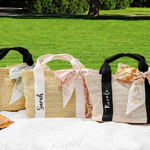Personalisierte Jute Tragetasche, Brautjungfer Geschenk Tasche, Stroh Tasche mit Namen, Brautjungfer Party Tasche, Hochzeit Willkommen Tasche, Hen Party Geschenk