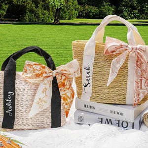 Custom Straw Beach Bag, Bridesmaid Gift Tote, Burlap Wedding Bag, Bachelorette Party Favor, Personalized Bridal Tote