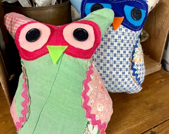 Colorful Owl Decor Mini Owl Pillow Made With Vintage Flour Sack Fabric Old Buttons Rick Rack Felt Cottagecore Fall Decor Floursack Feed Sack