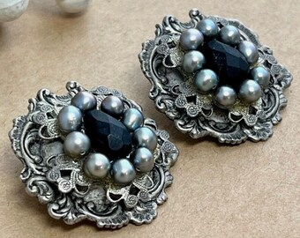 Beautiful Vintage Silver Tone Clip On Earrings with Black & Gray Beads, Silver Earrings Black Earrings Gray Earrings