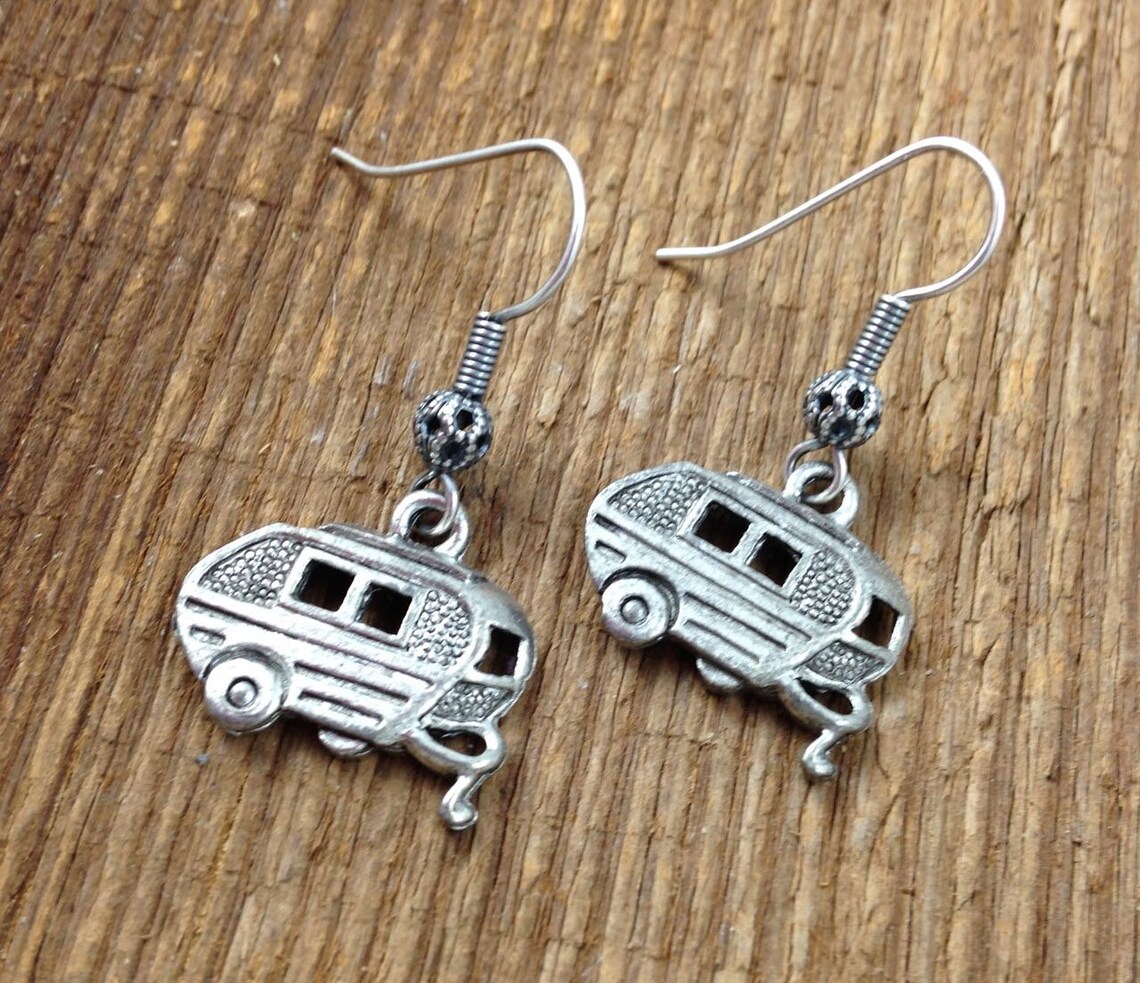 DUOWEI Cartoon Bus Camper Car Drop Earrings - Acrylic Dangle Earrings For Women, Fun Gift