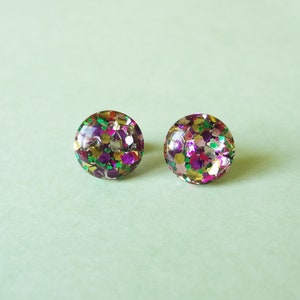 circle resin studs, fun glitter purple gold green confetti earrings