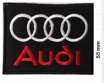 Insigne brodé carré rouge argenté Audi en applique thermocollante