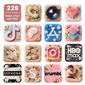 Może przedstawiać: Zestaw 226 pluszowych ikon aplikacji z kwiatowymi i perłowymi akcentami. Ikony obejmują telefon, aparat fotograficzny, serce, logo TikTok, logo Apple App Store, logo Instagram, logo HBO Max, logo Sephora i logo Crumbl. Widoczny jest również tekst "Flower & Pearl Cute Plush".