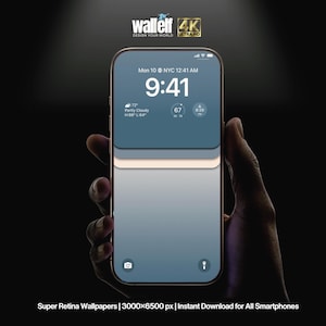 Könnte beinhalten: Ein Smartphone zeigt eine blaue und weiße digitale Uhr mit der Zeit 9:41 Uhr, dem Datum Montag, den 10., und dem Ort NYC. Die Wettervorhersage zeigt eine Temperatur von 22 Grad Celsius, teilweise bewölkten Himmel, eine Höchsttemperatur von 31 Grad und eine Tiefsttemperatur von 18 Grad. Das Telefon wird in einer Hand gehalten. Der Text "Super Retina Wallpapers | 3000×6500 px | Instant Download for All Smartphones" befindet sich am unteren Rand des Bildes.
