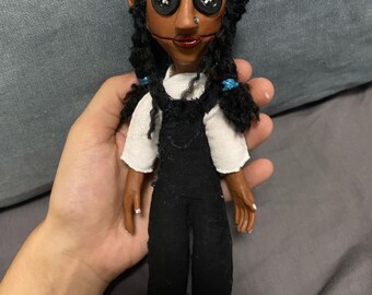 Custom dolls, Handmade gifts, Coraline inspired dolls, custom “mini me”, Clay artwork, Poseable dolls.