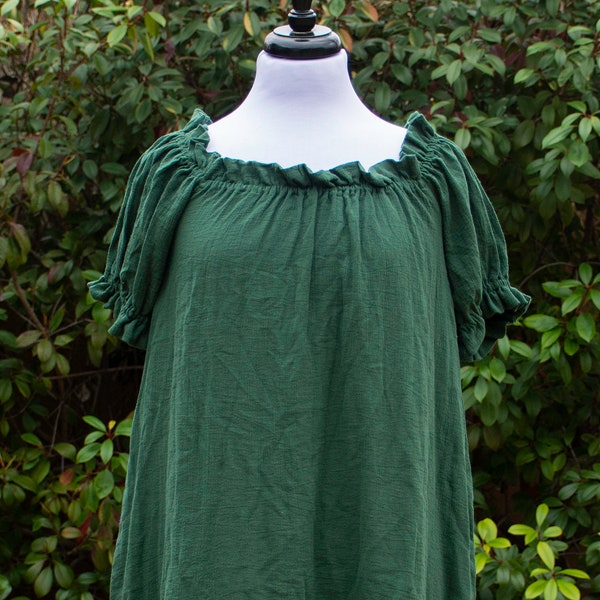 Hunter Green Gauze Chemise with Short Sleeves, Renaissance Shift, Womens Halloween Costume, Cotton Peasant Blouse, Ren Faire Garb, SCA LARP