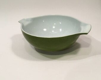 Verde Green Pyrex Cinderella Bowl ~ Green Pyrex Mixing Bowl ~ 444 4qt Cinderella Mixing Bowl ~ Green Mixing Bowl ~ Pyrex Mixing Bowl