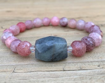 Faceted Strawberry Quartz with Labradorite Focal Gemstone Beaded Stretch Bracelet 7.25"