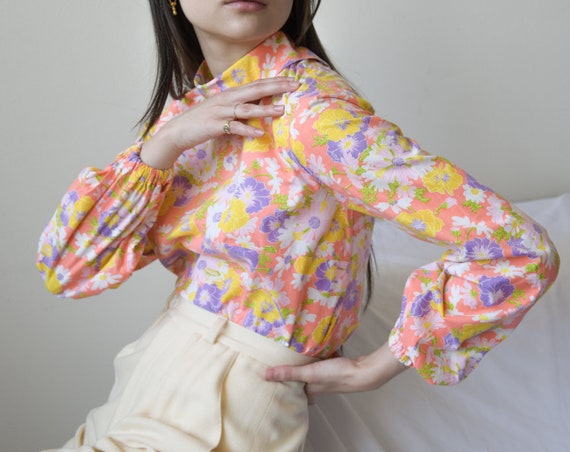 6008t / 1960s pink cotton floral print blouse / s