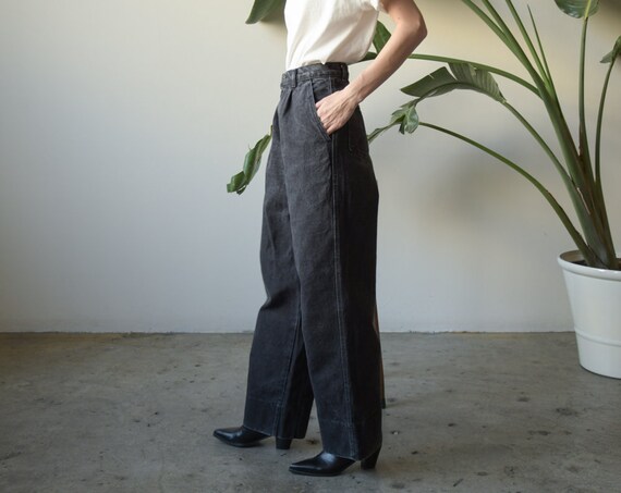 4892t / CALVIN KLEIN black high waist pleated jean