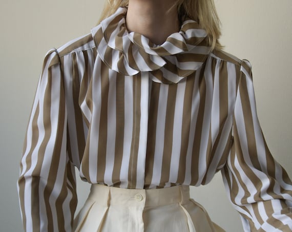 5504t / 70s striped ruffle collar blouse / puff sl