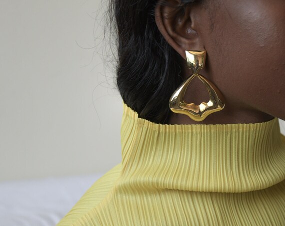 2646a / oversized gold doorknocker hoops / large s