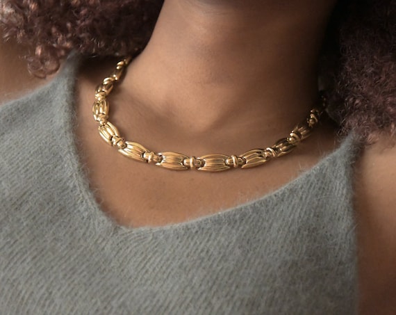 2605a / gold tone ridged chain link necklace