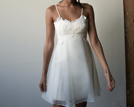 109d / white lace simple mini wedding dress / s
