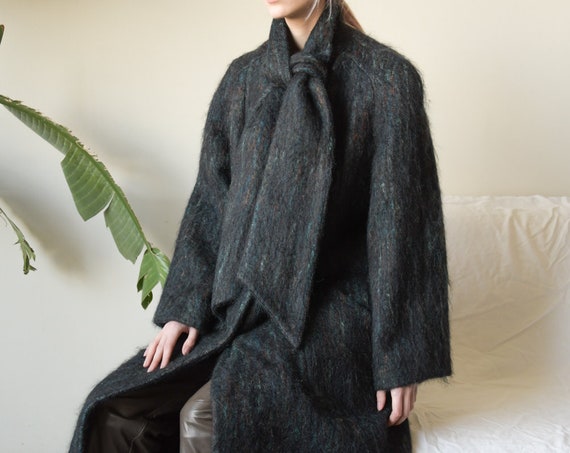 2900o / black striped mohair a line coat / scarf c