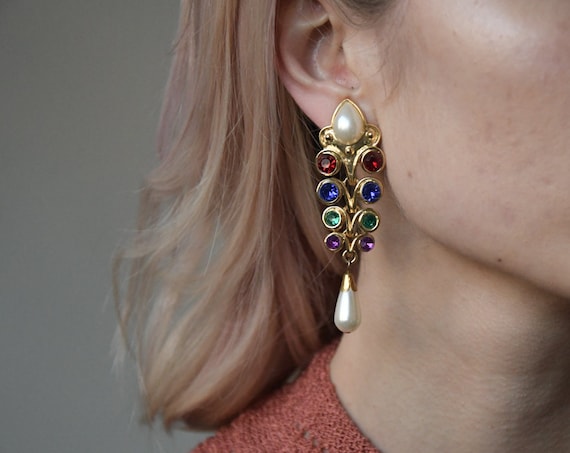 2545a / gripoix ornate pearl drop earrings