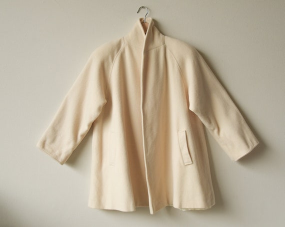 2815o / cream white wool swing coat / minimalist w