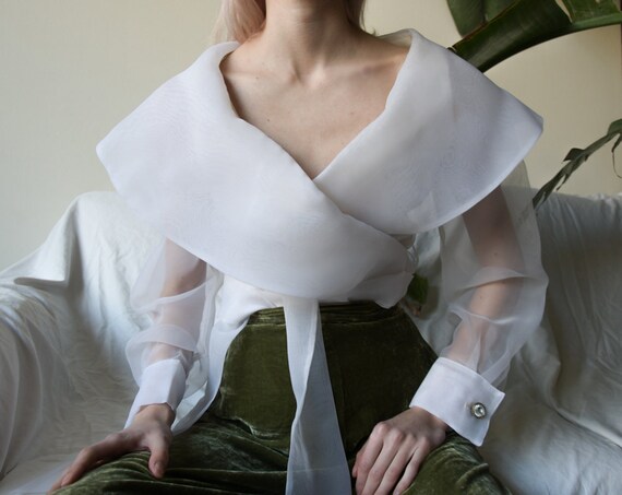 5211t / organza oversized collar wrap jacket blous
