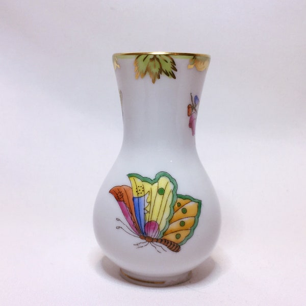Antique Herend fine china vase QUEEN VICTORIA stamped VBO design *free shipping*
