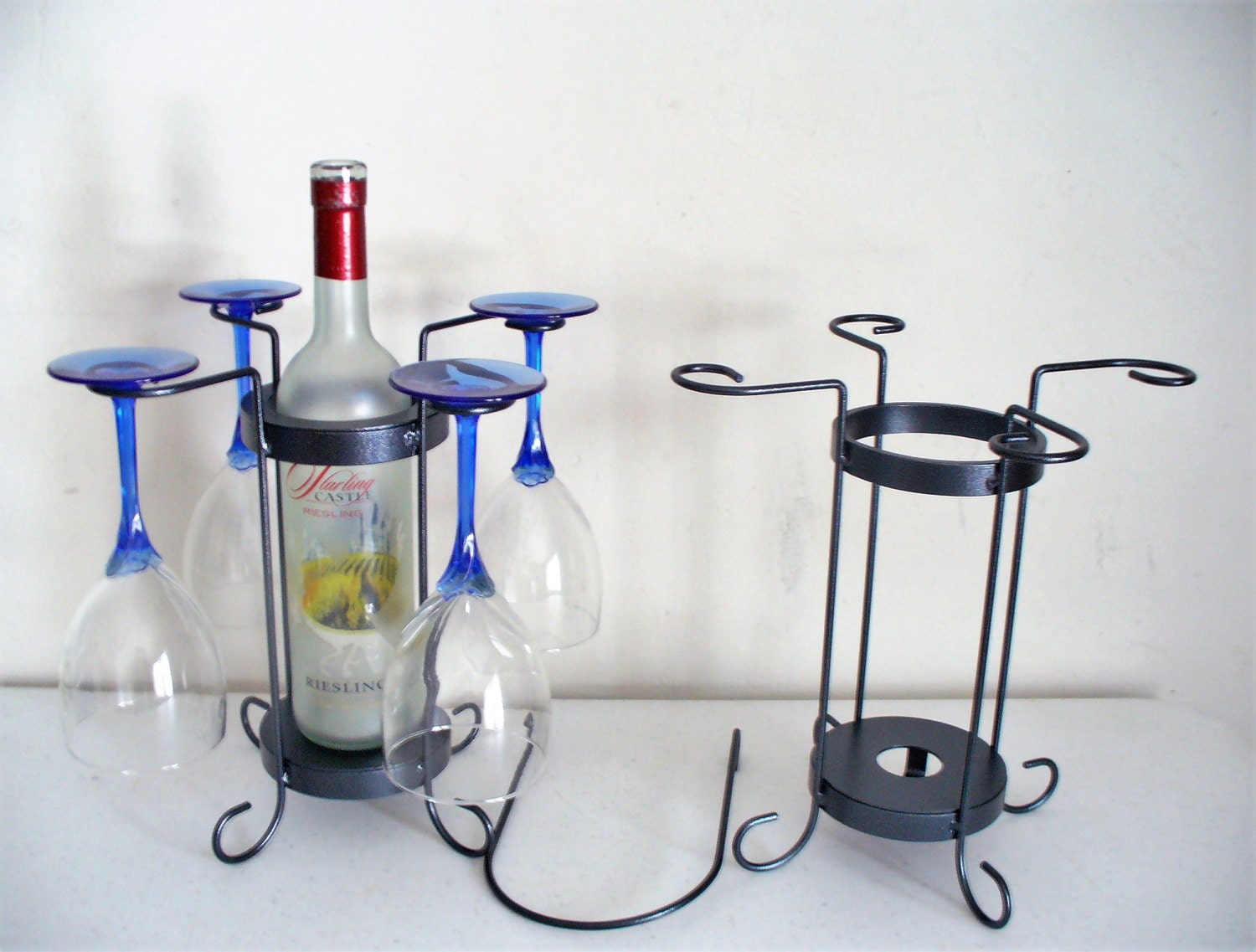 4Glass single bottle tabletop wine holder