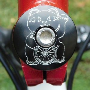 MANEKI NEKO Lucky Cat Bike Headset Top Cap Zwart Op Maat Gegraveerd