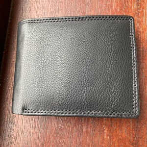 Personalisierte Brieftasche Premium-Qualität Brieftasche aus weichem Leder Tri Falten Brieftasche Münztasche | Geschenk für Ihn | Geschenk für Papa | RFID Handarbeit aus echtem Leder
