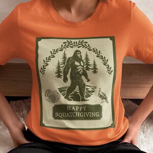 T-shirt unisexe drôle de chemise de Thanksgiving, haut combiné Happy Squatchgiving Bigfoot Sasquatch, cadeau de fête de la dinde, t-shirt de Thanksgiving, chemise drôle de vacances
